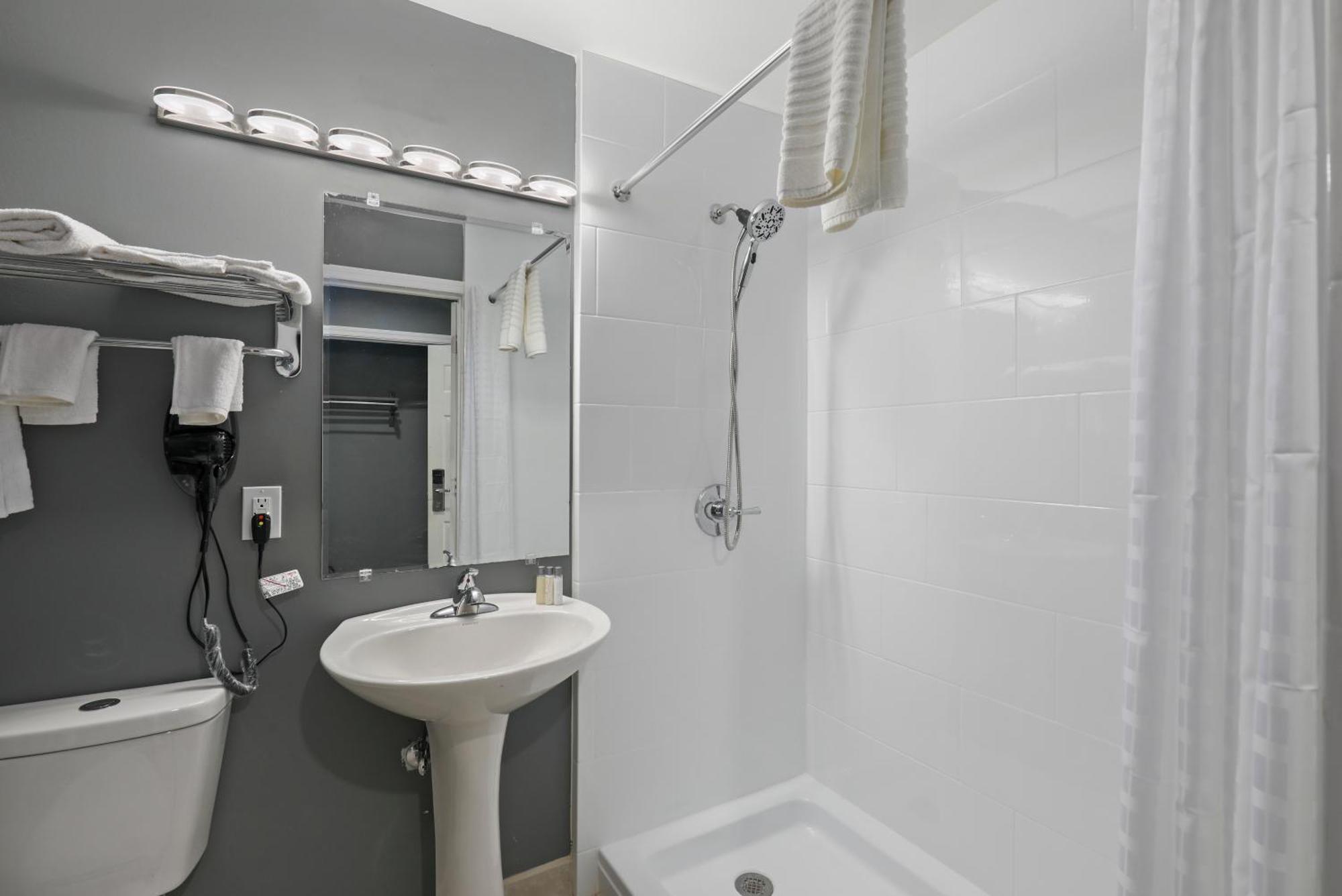 Four Seasons Country Inn 글라스고우 외부 사진
